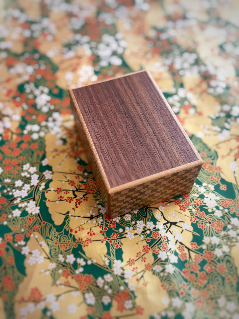 New2Play Japanese Handmade Puzzle Box - 4 Sun 27 Steps - Random Woodgrain