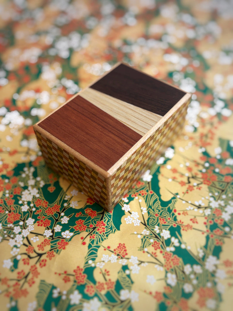 New2Play Japanese Handmade Puzzle Box - 4 Sun 27 Steps - Random Woodgrain