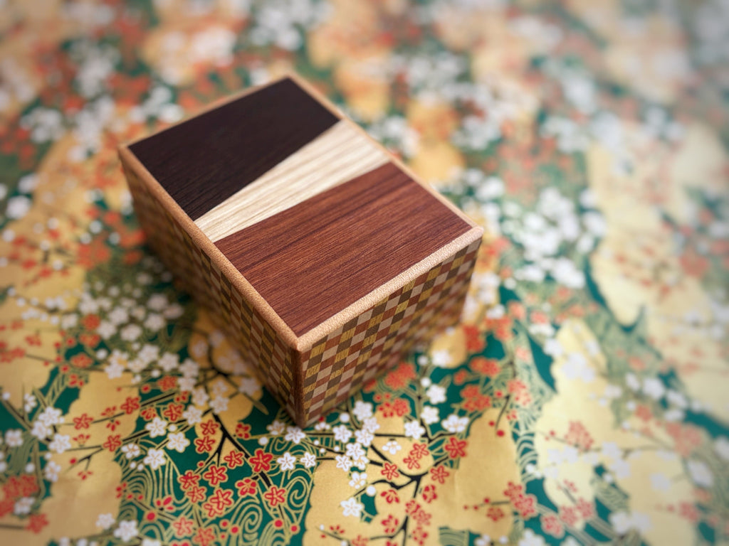 New2Play Japanese Handmade Puzzle Box - 4 Sun 27 Steps - Random Woodgrain