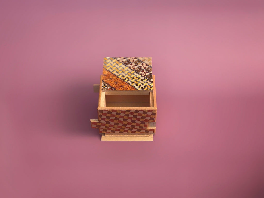New2Play Japanese Handmade Puzzle Box - Square 18 steps Yosegi/ichimatsu