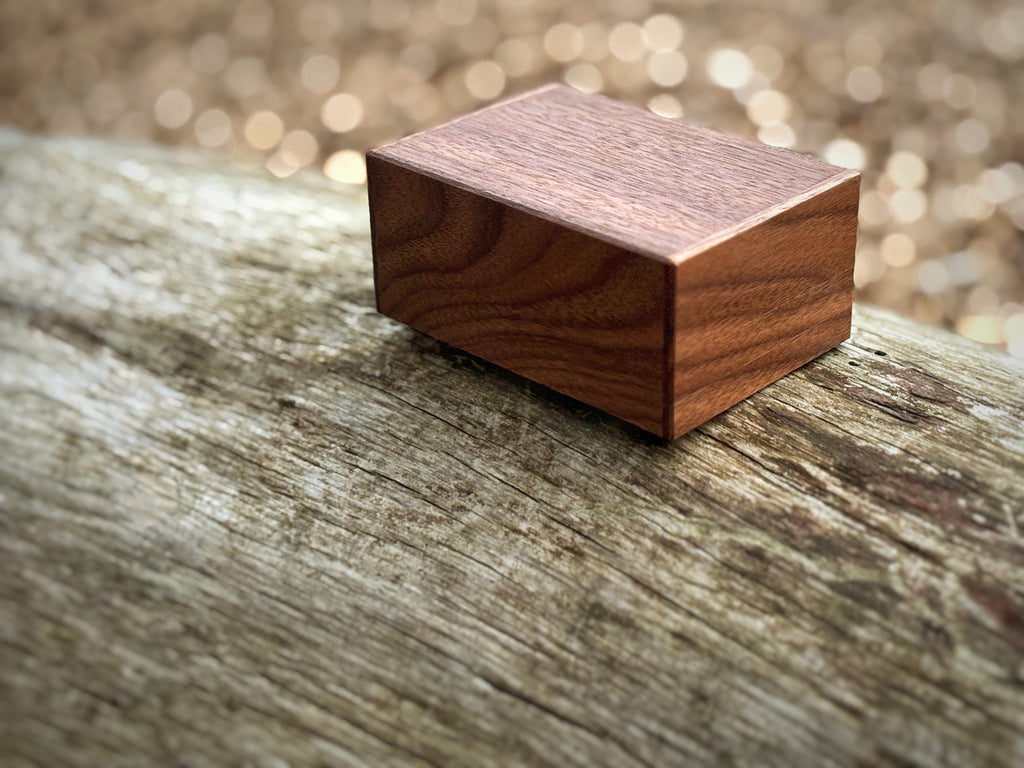 New2PlayNZ Puzzle Box Japanese Handmade Puzzle Box 4 Sun 14 Steps Natural/Walnut Wood