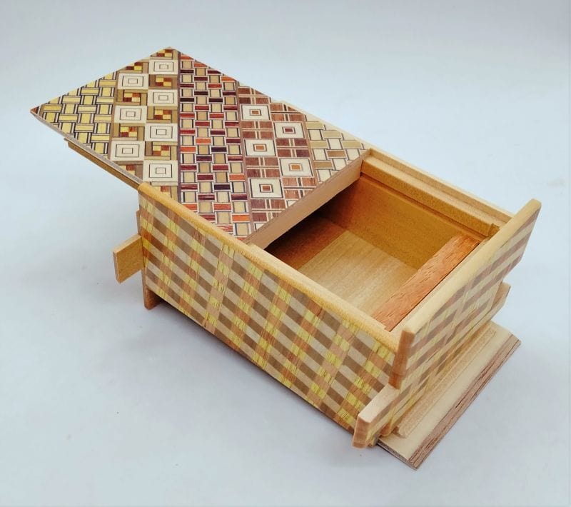 OKA CRAFT Japanese Secret Box Japanese Handmade Puzzle Box 4 Sun 27 Steps Yosegi/Ichimatsu