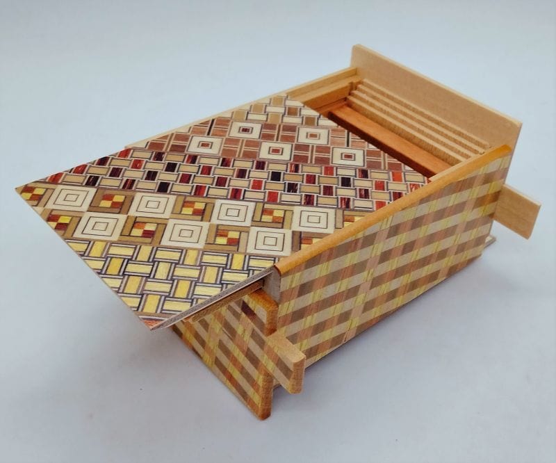 OKA CRAFT Japanese Secret Box Japanese Handmade Puzzle Box 4 Sun 27 Steps Yosegi/Ichimatsu