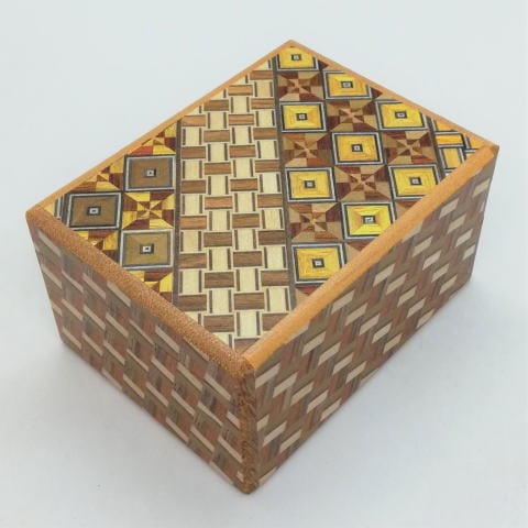 New2Play Puzzle Box Japanese Handmade Puzzle Box 3sun 12steps Yosegi / Kuzushi