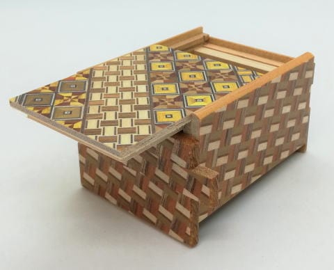 New2Play Puzzle Box Japanese Handmade Puzzle Box 3sun 12steps Yosegi / Kuzushi